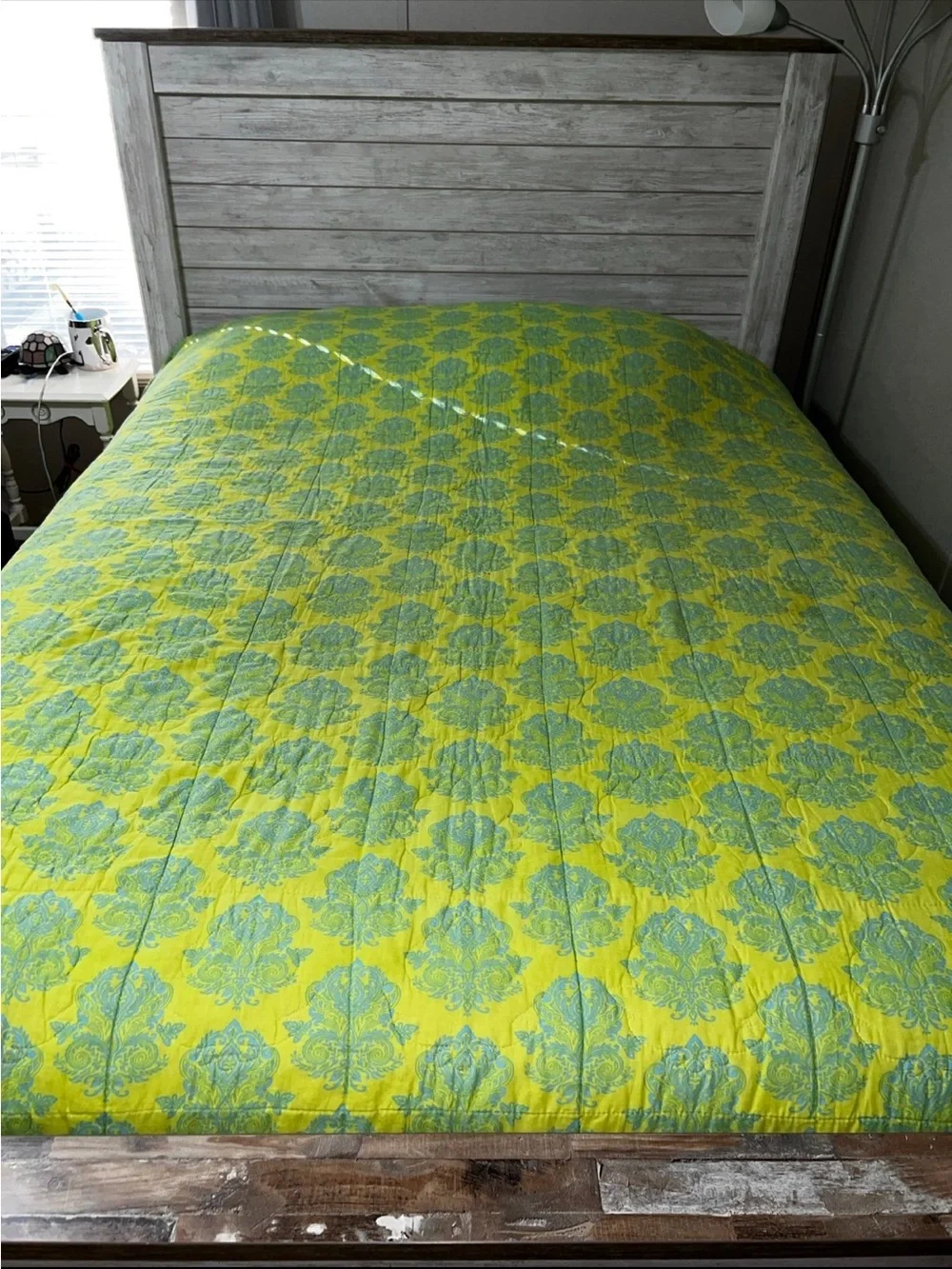 Cynthia Rowley Full/Queen Reversible Quilt